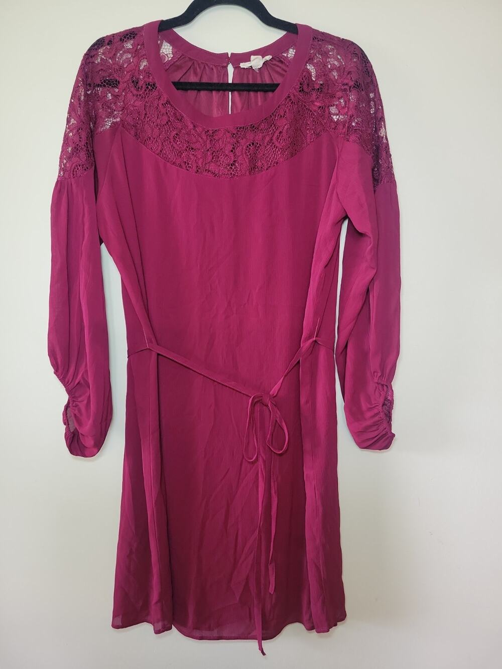 Women's Lace Cold Shoulder Dress Ballon Sleeve Size L Burgundy Minimalist Chic